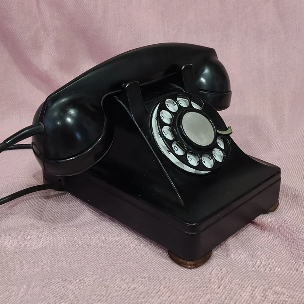 Vintage Rotary Dial Desk Phone